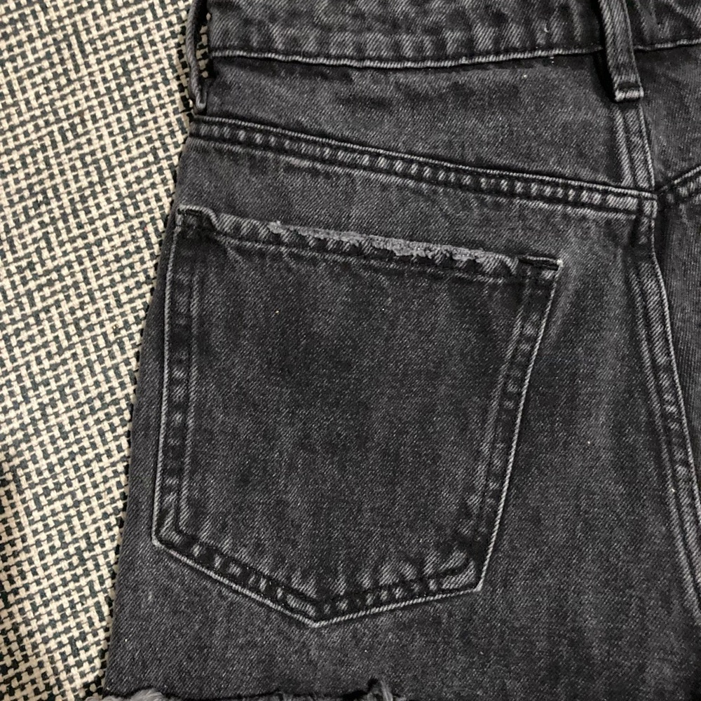 Zara Black Denim  Shorts Cut Off - Picture 7 of 7